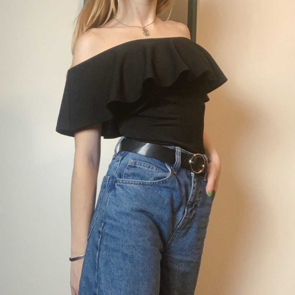 🕷Black Off The Shoulder Bodysuit🕷